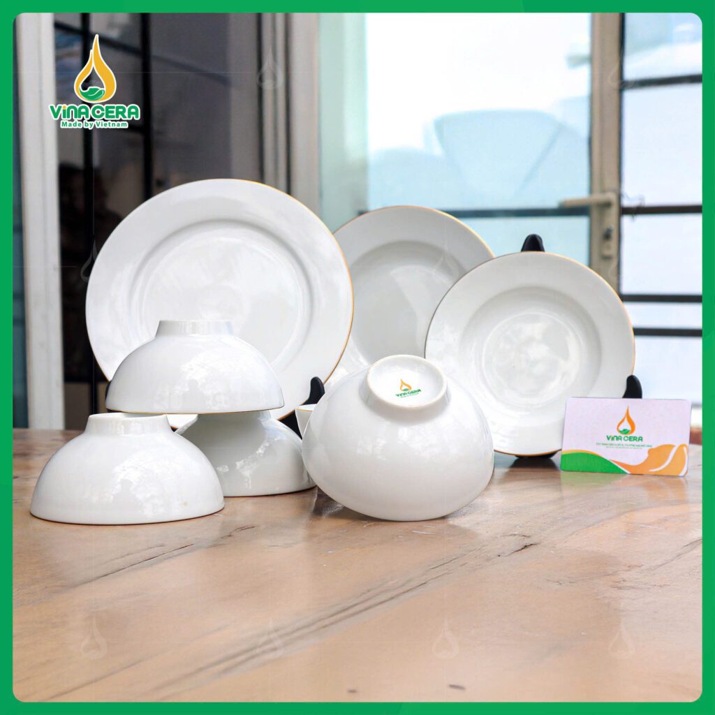 Chén Đĩa Sứ Trắng Có Phải Lựa Chọn Tốt Nhất cho nhà hàng khách sạn? Chén đĩa sứ trắng dùng cho nhà hàng khách sạn cao cấp