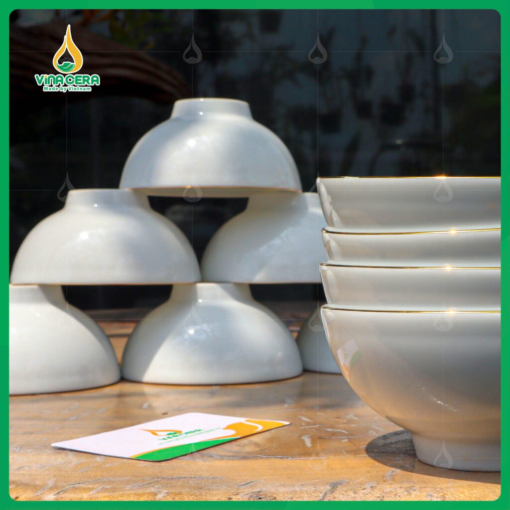 Chén Đĩa Sứ Trắng Có Phải Lựa Chọn Tốt Nhất cho nhà hàng khách sạn? Chén đĩa sứ trắng dùng cho nhà hàng khách sạn cao cấp