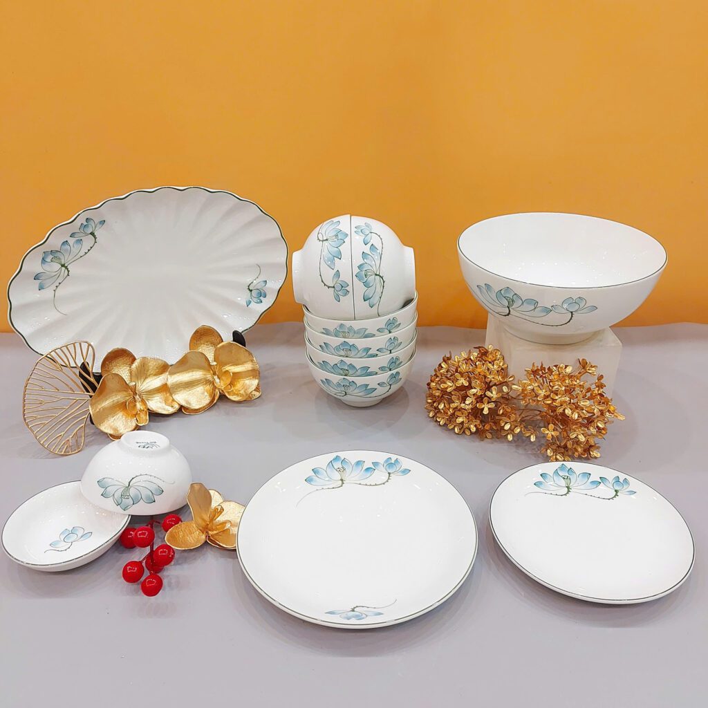 Chén Đĩa Sứ Trắng Có Phải Lựa Chọn Tốt Nhất cho nhà hàng khách sạn? Chén đĩa sứ trắng dùng cho nhà hàng khách sạn cao cấp